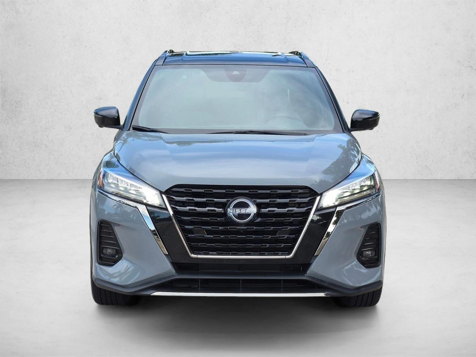 2023 Nissan Kicks SR FWD