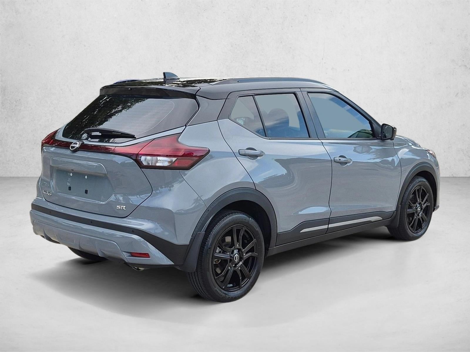 2023 Nissan Kicks SR FWD