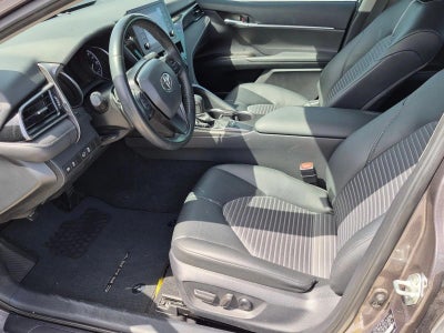 2024 Toyota Camry SE Auto (SE)