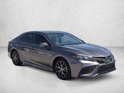 2024 Toyota Camry SE Auto (SE)