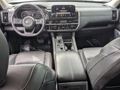 2024 Nissan Pathfinder SL 2WD