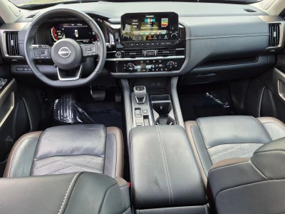 2023 Nissan Pathfinder Platinum 2WD