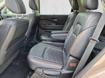 2023 Nissan Pathfinder Platinum 2WD