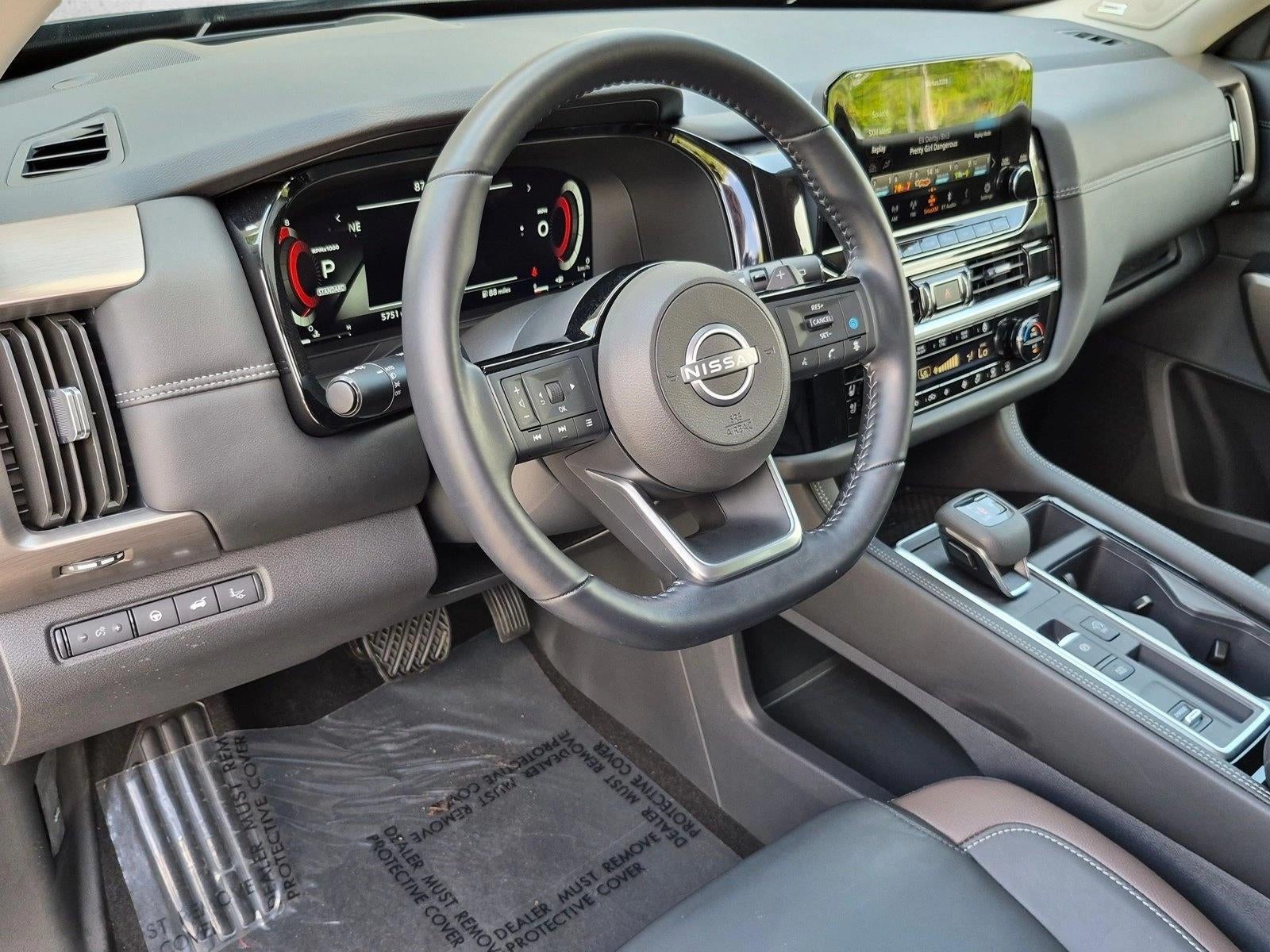 2025 Nissan Pathfinder Platinum 2WD