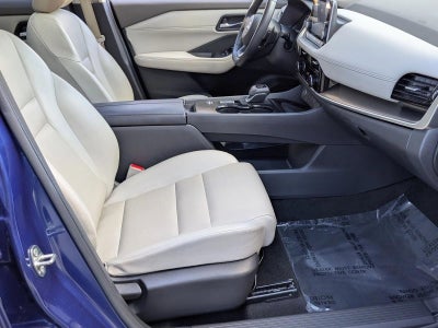 2022 Nissan Rogue FWD SV