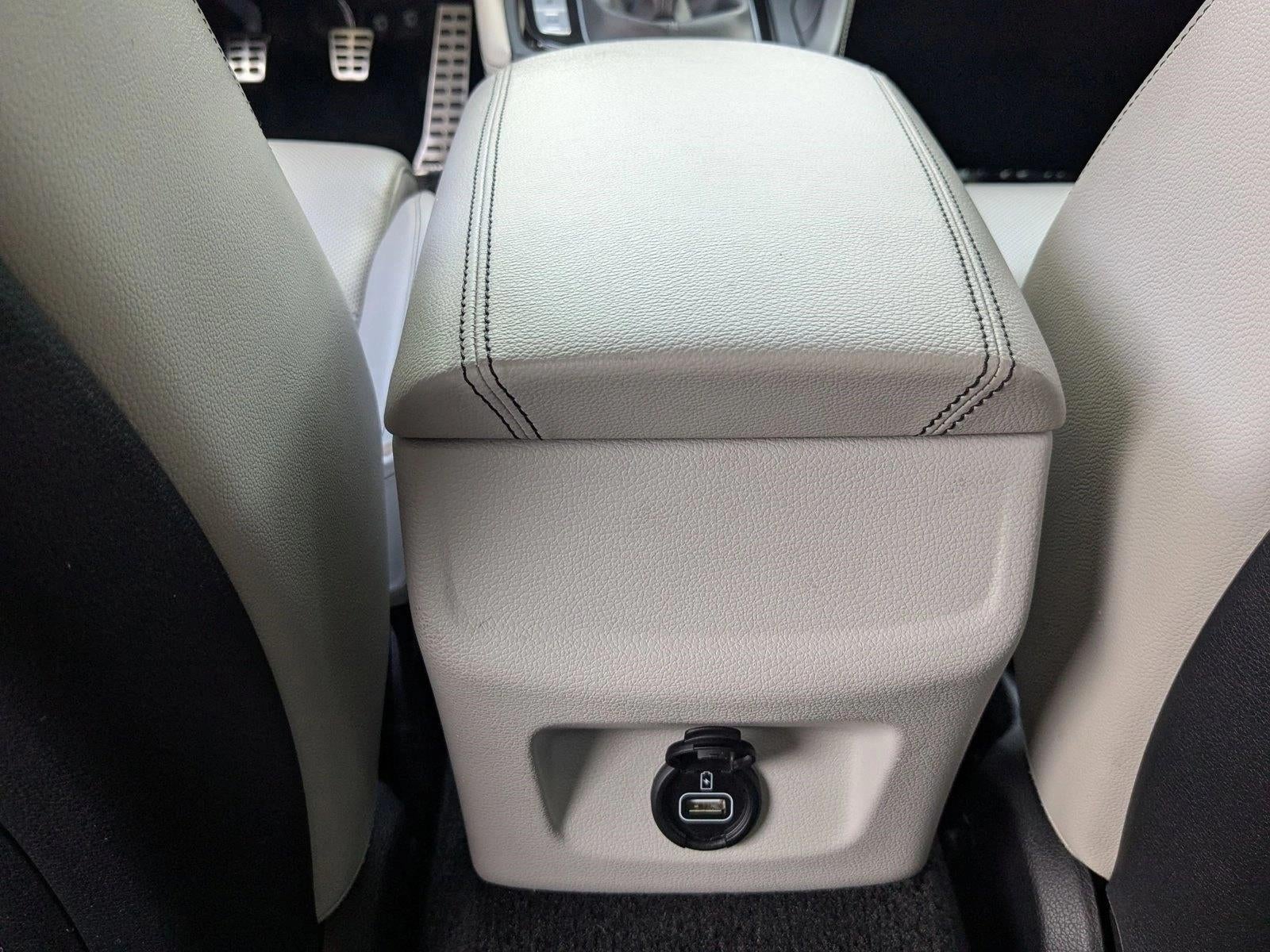2020 Genesis G70 2.0T Sport RWD