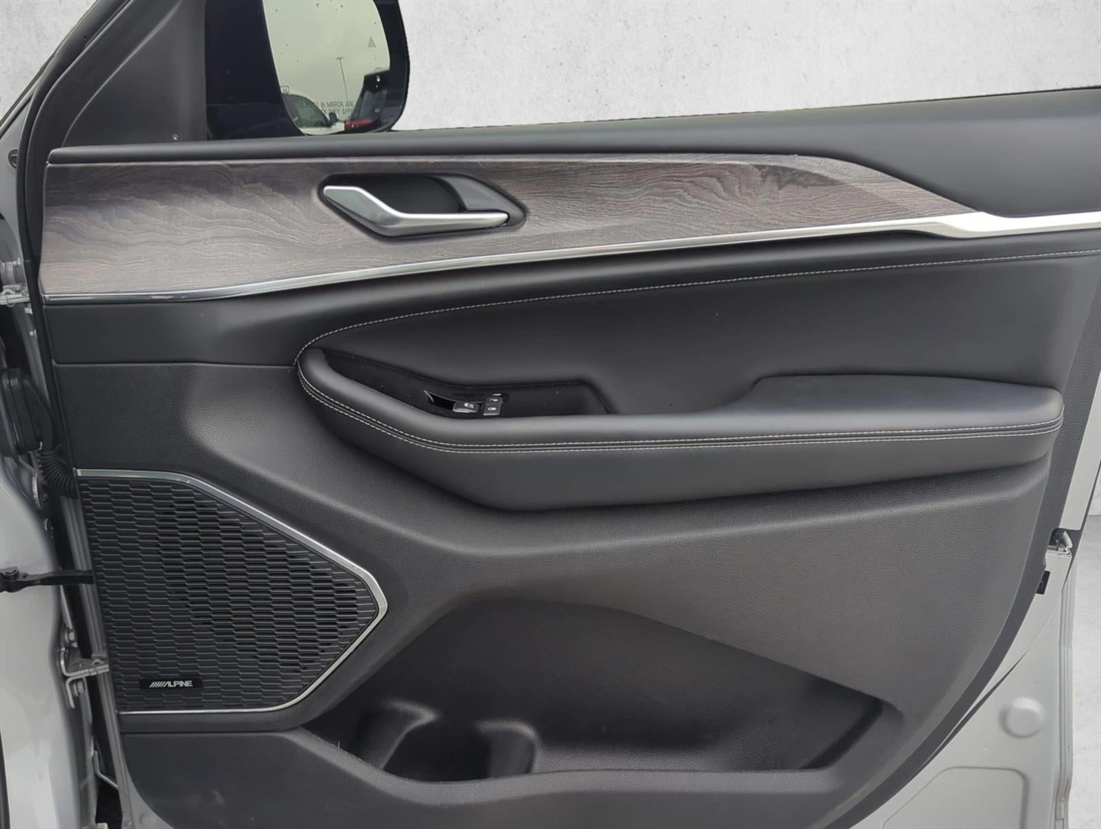 2023 Jeep Grand Cherokee Overland 4x4