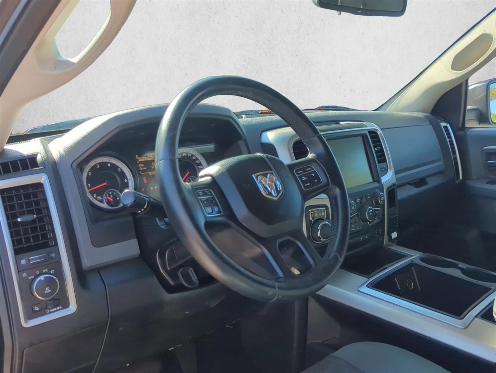 2015 RAM 1500 2WD Crew Cab 5.7 Ft Box Big Horn