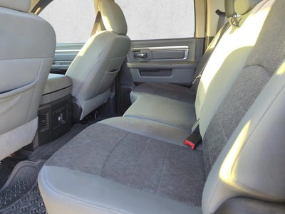 2019 RAM 1500 Classic Lone Star 4x2 Crew Cab 5'7" Box