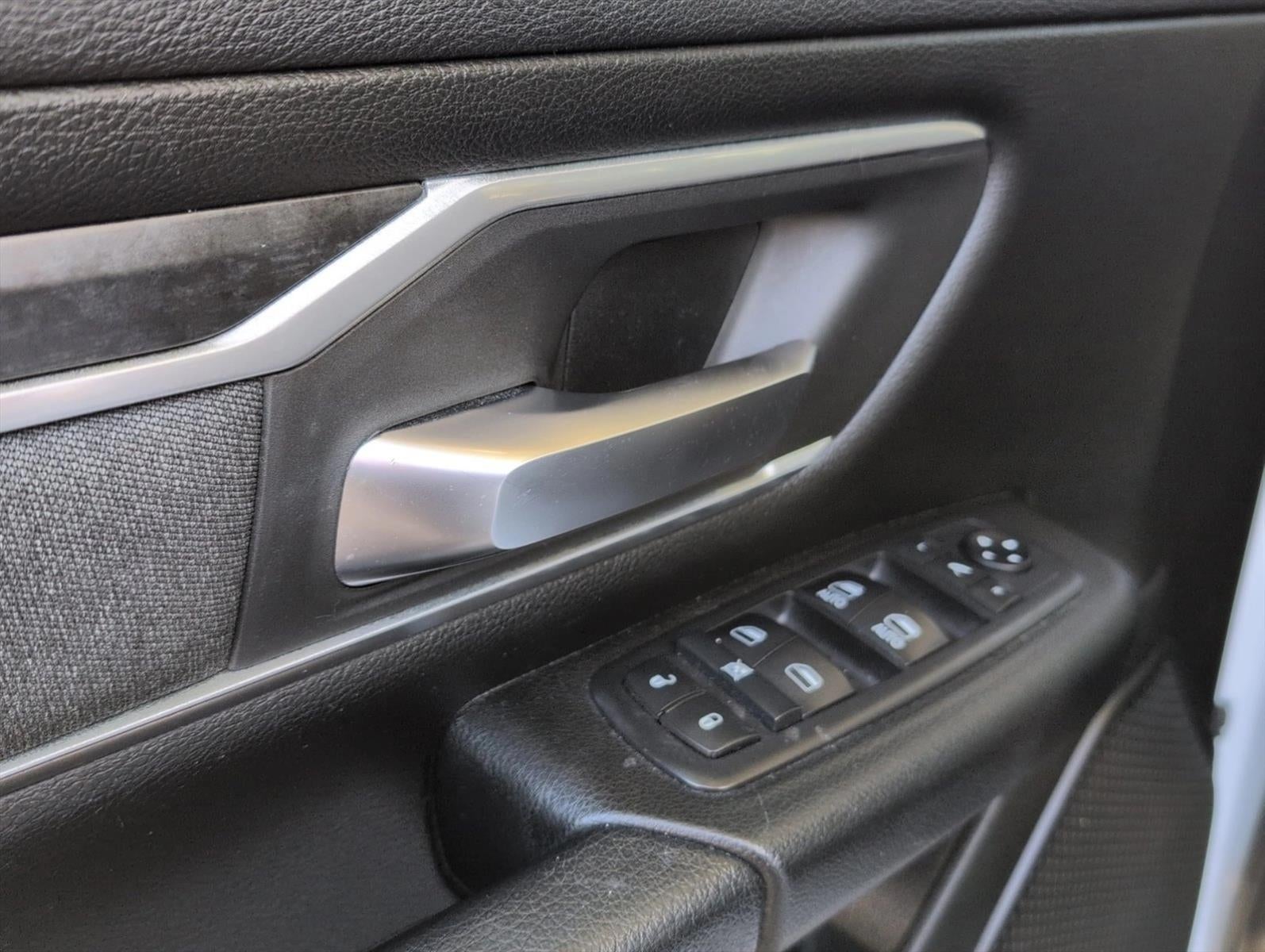 2019 RAM 1500 Big Horn/Lone Star 4x4 Crew Cab 5'7" Box