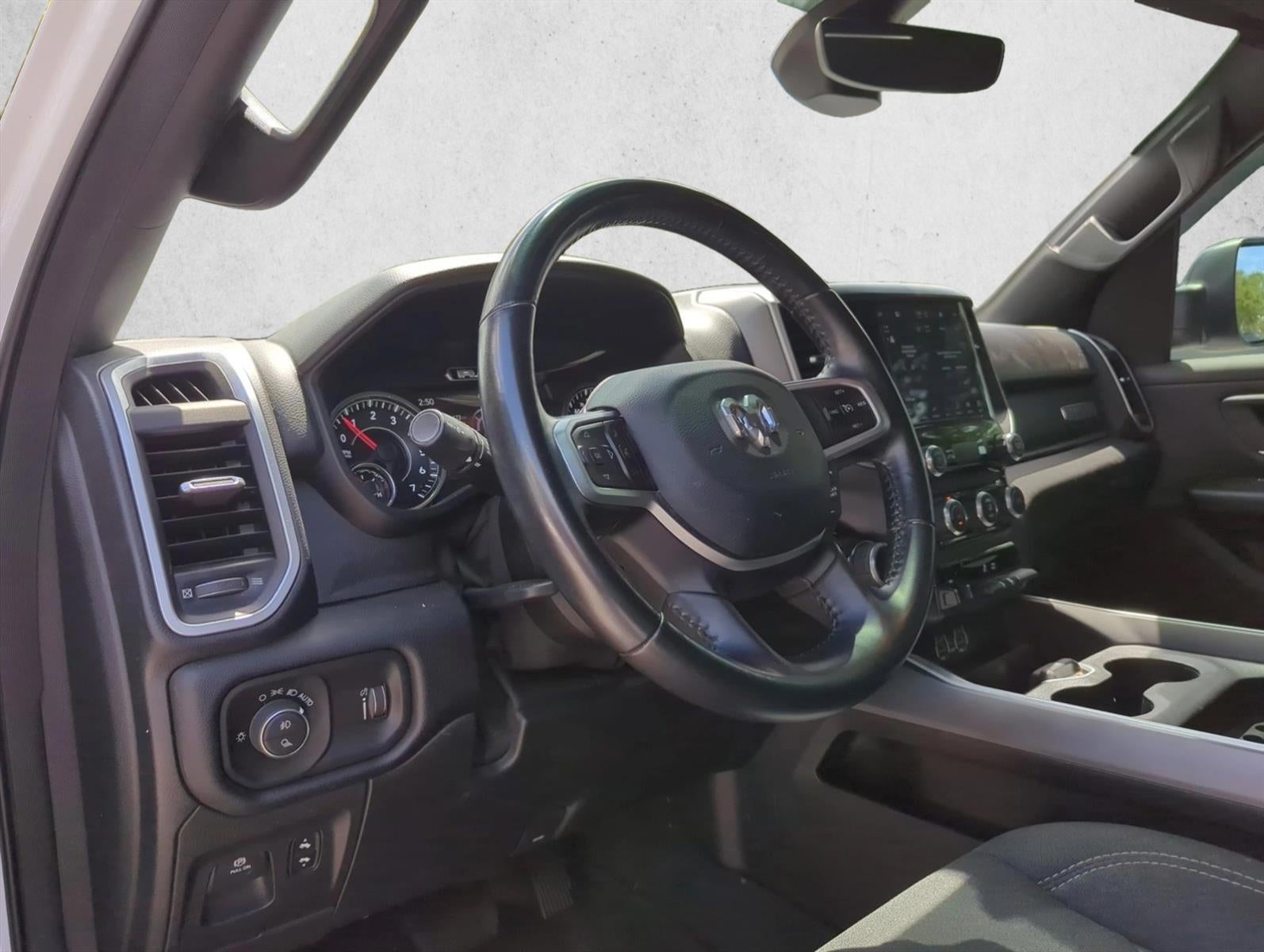 2022 RAM 1500 Big Horn 4x4 Crew Cab 5'7" Box