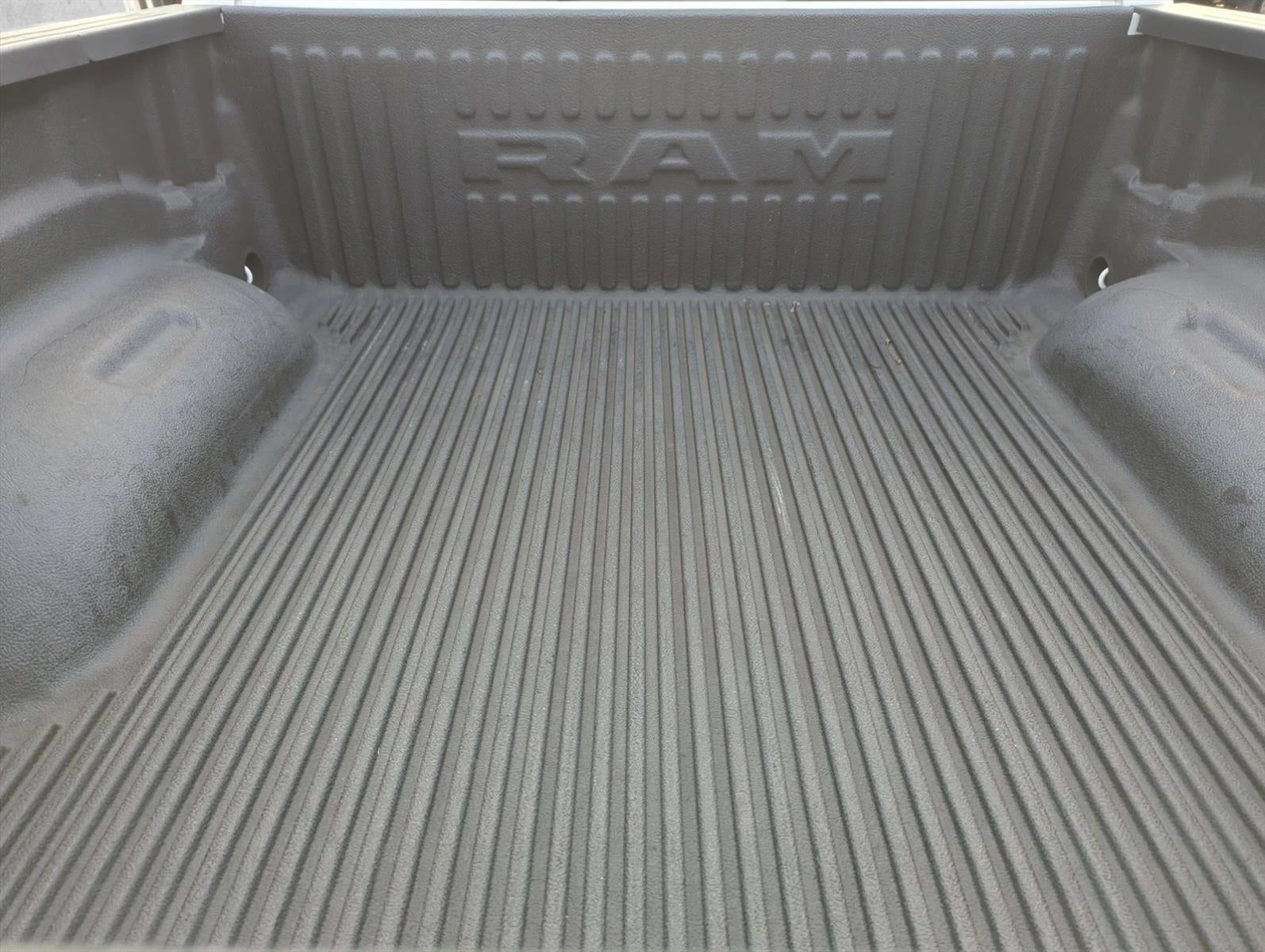 2019 RAM 1500 Tradesman 4x4 Crew Cab 5'7" Box