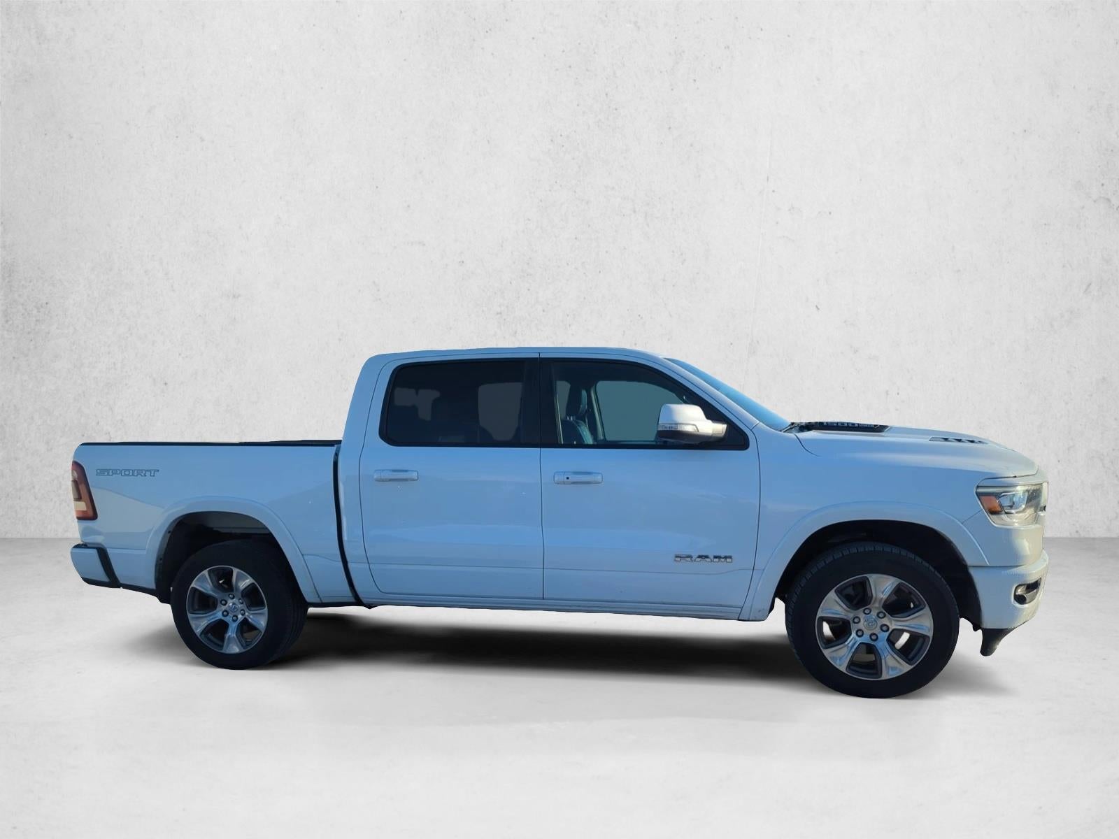 2020 RAM 1500 Laramie 4x4 Crew Cab 5'7" Box