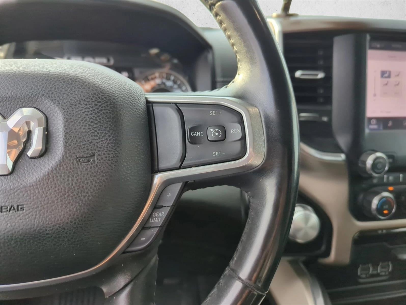 2022 RAM 1500 Laramie 4x4 Crew Cab 5'7" Box