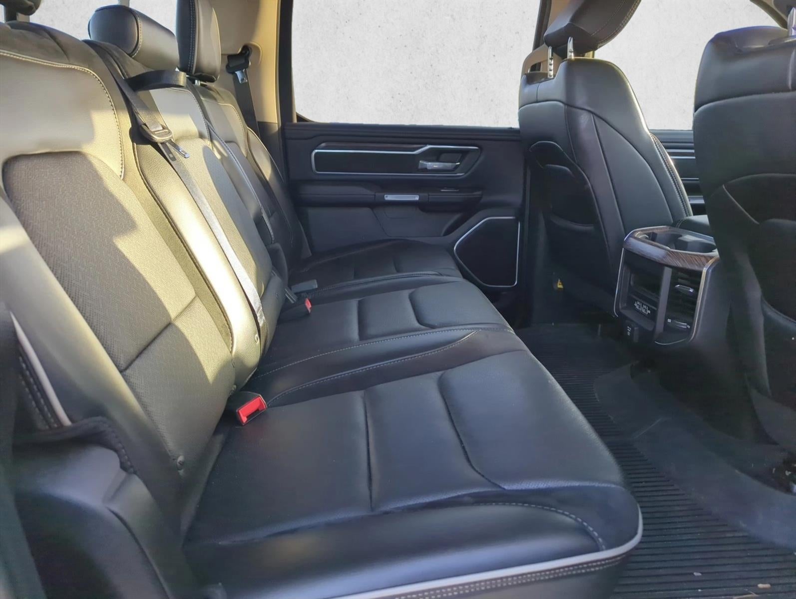 2019 RAM 1500 Laramie 4x4 Crew Cab 5'7" Box