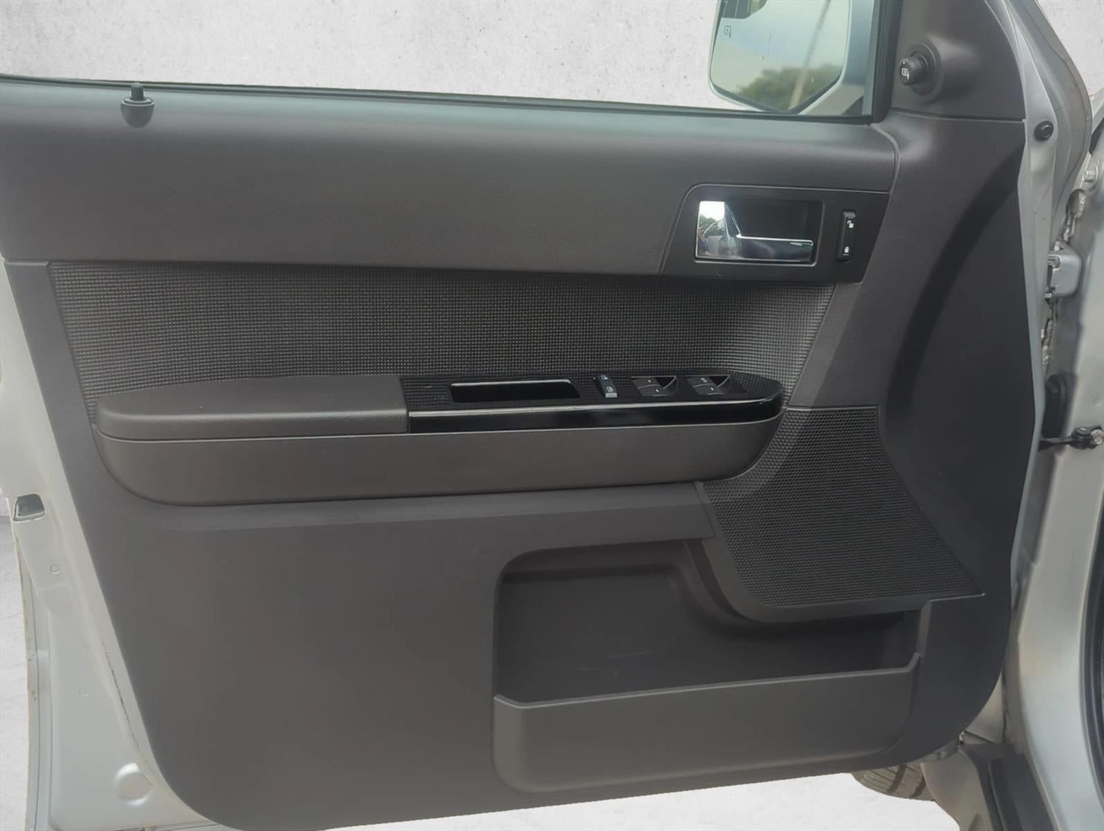 2010 Ford Escape FWD 4dr Limited