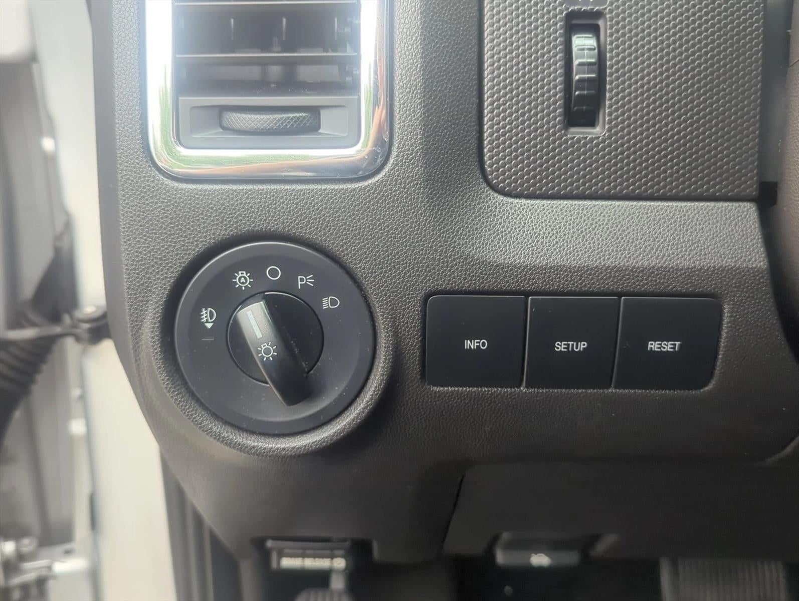 2010 Ford Escape FWD 4dr Limited