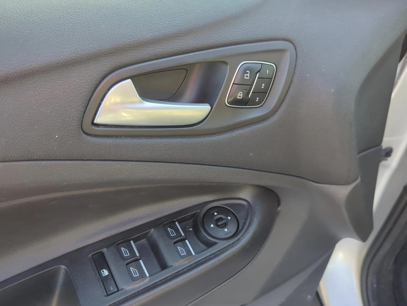 2017 Ford Escape Titanium FWD