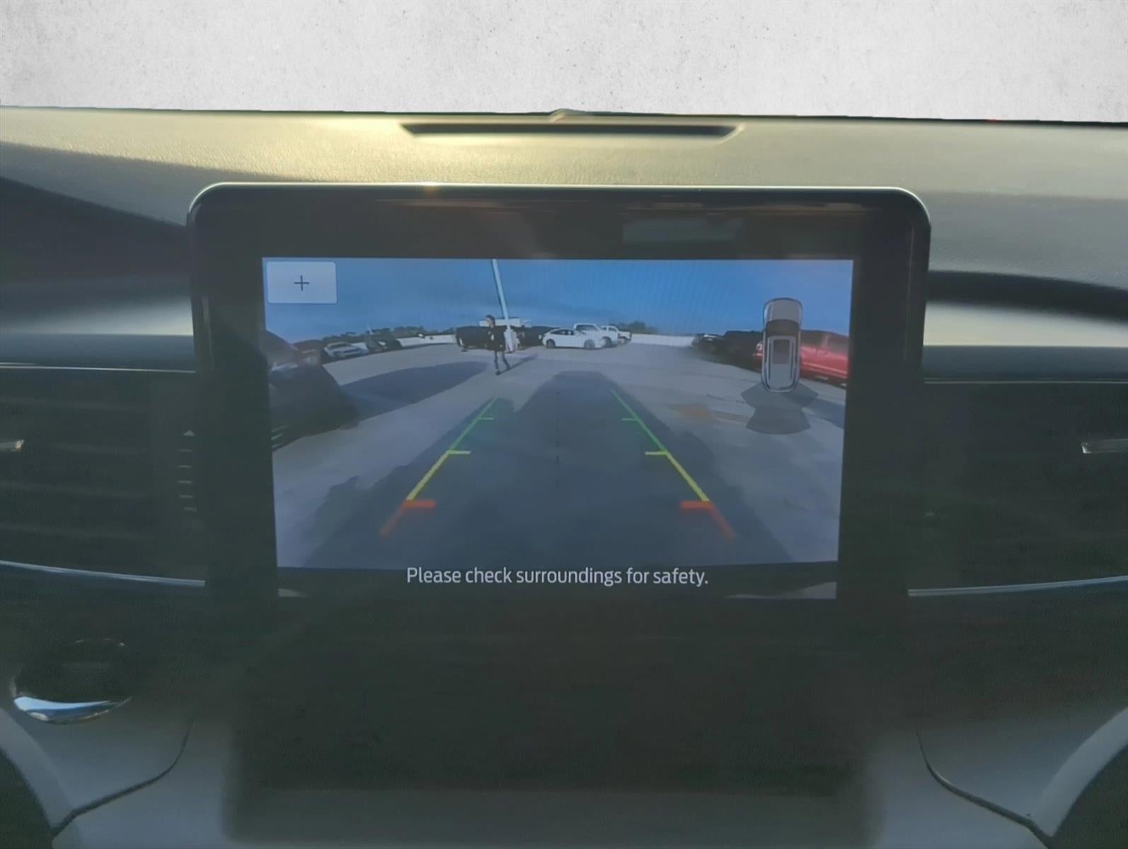 2023 Ford Explorer XLT RWD