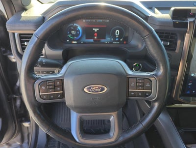 2023 Ford F-150 Lightning LARIAT 4WD SuperCrew 5.5' Box