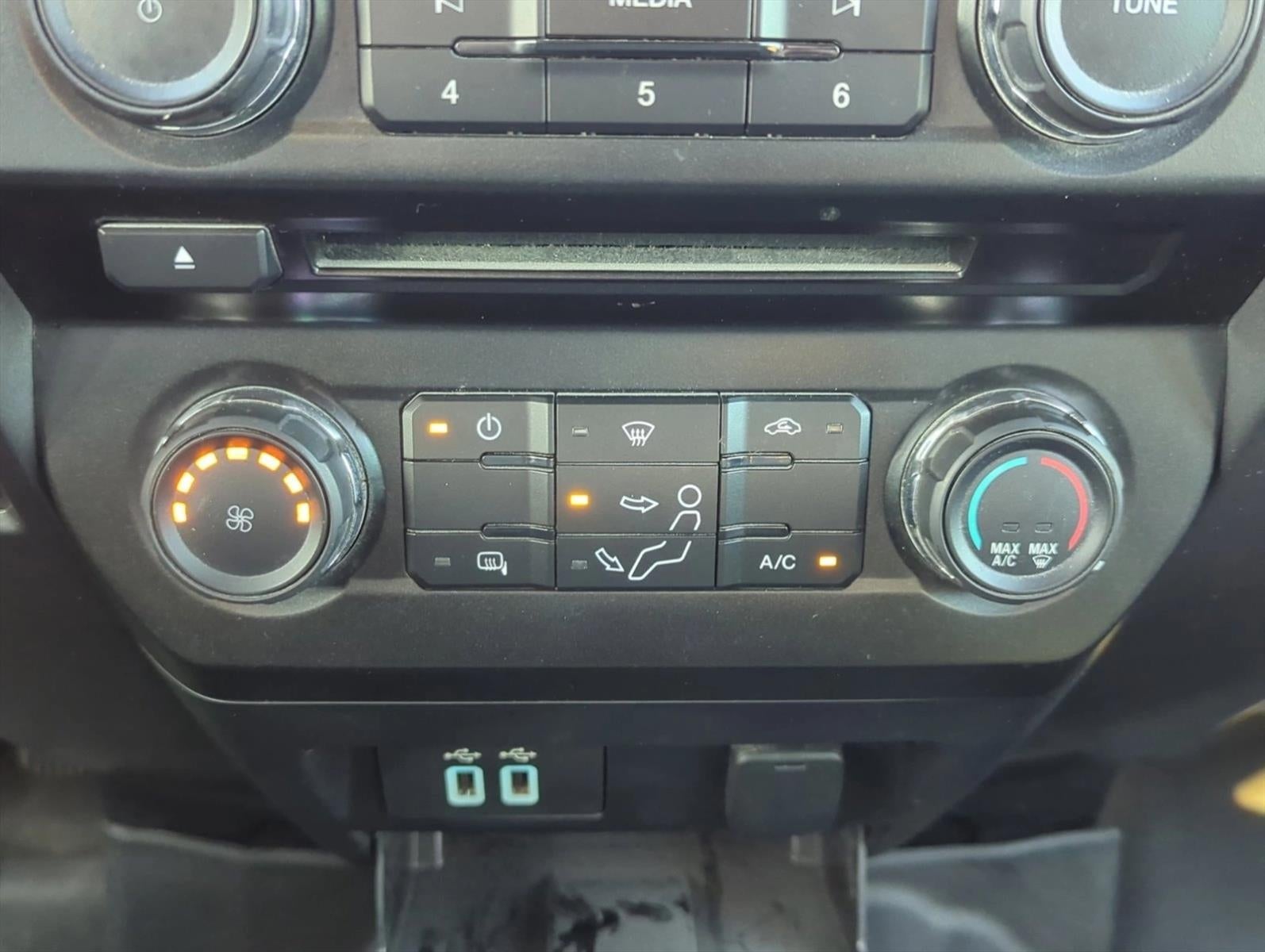 2017 Ford Super Duty F-250 SRW XLT 4WD Crew Cab 6.75' Box