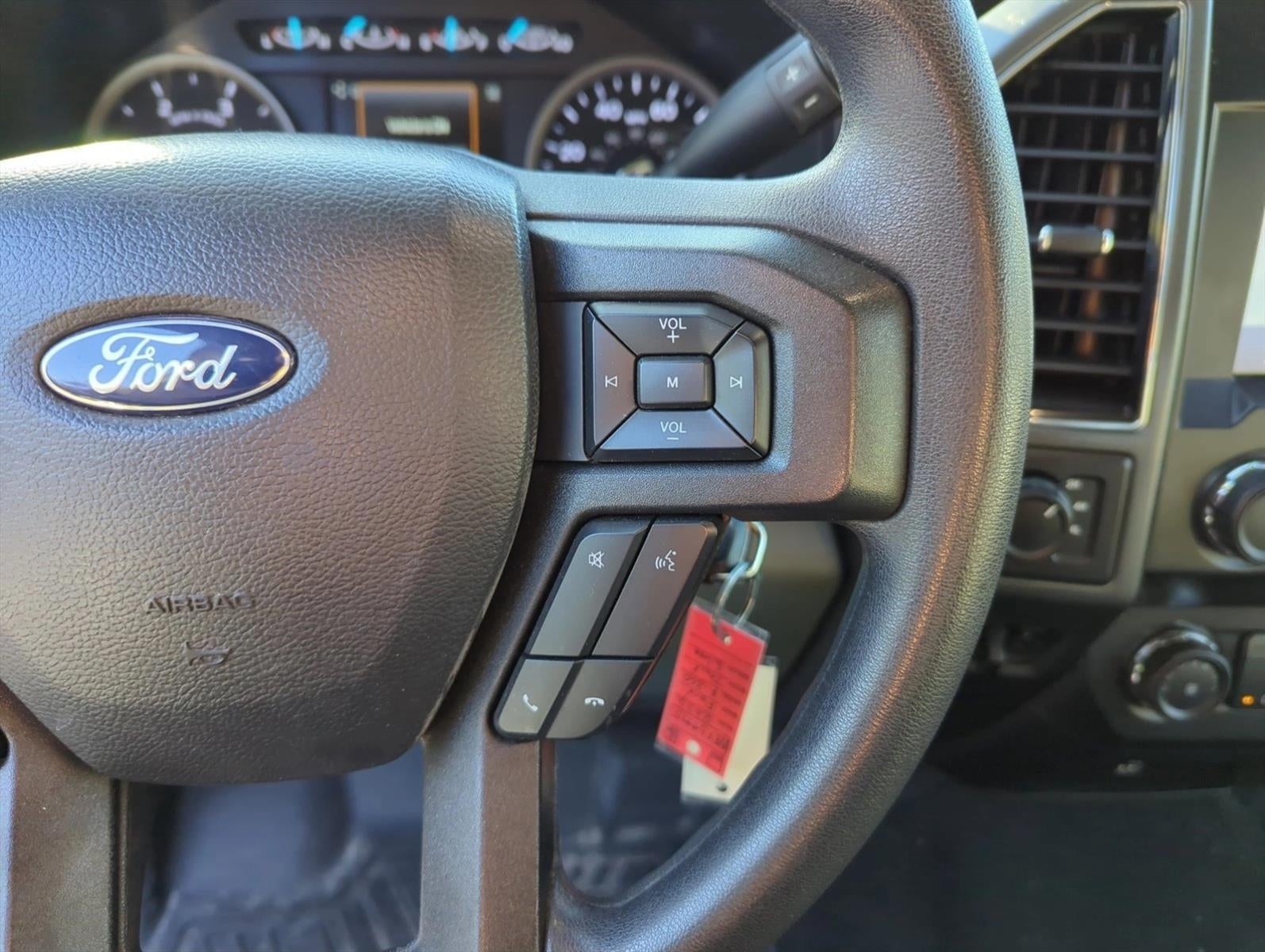 2022 Ford Super Duty F-350 DRW XLT 4WD Crew Cab 8' Box