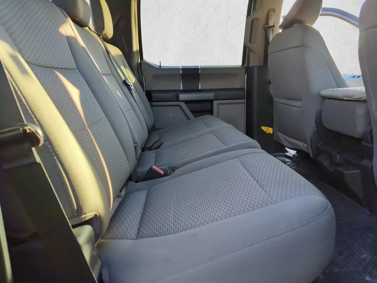 2022 Ford Super Duty F-350 DRW XLT 4WD Crew Cab 8' Box