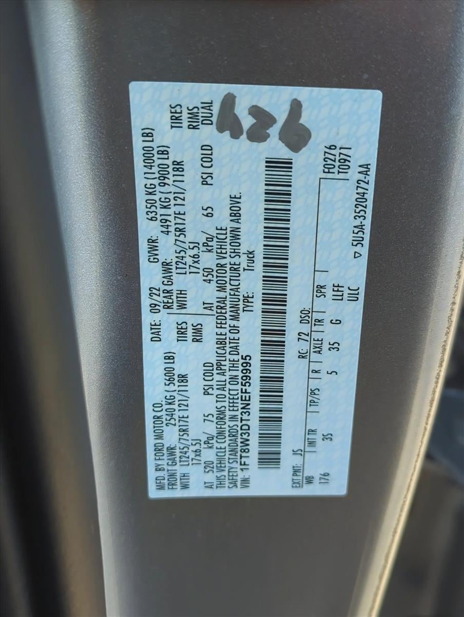 2022 Ford Super Duty F-350 DRW XLT 4WD Crew Cab 8' Box