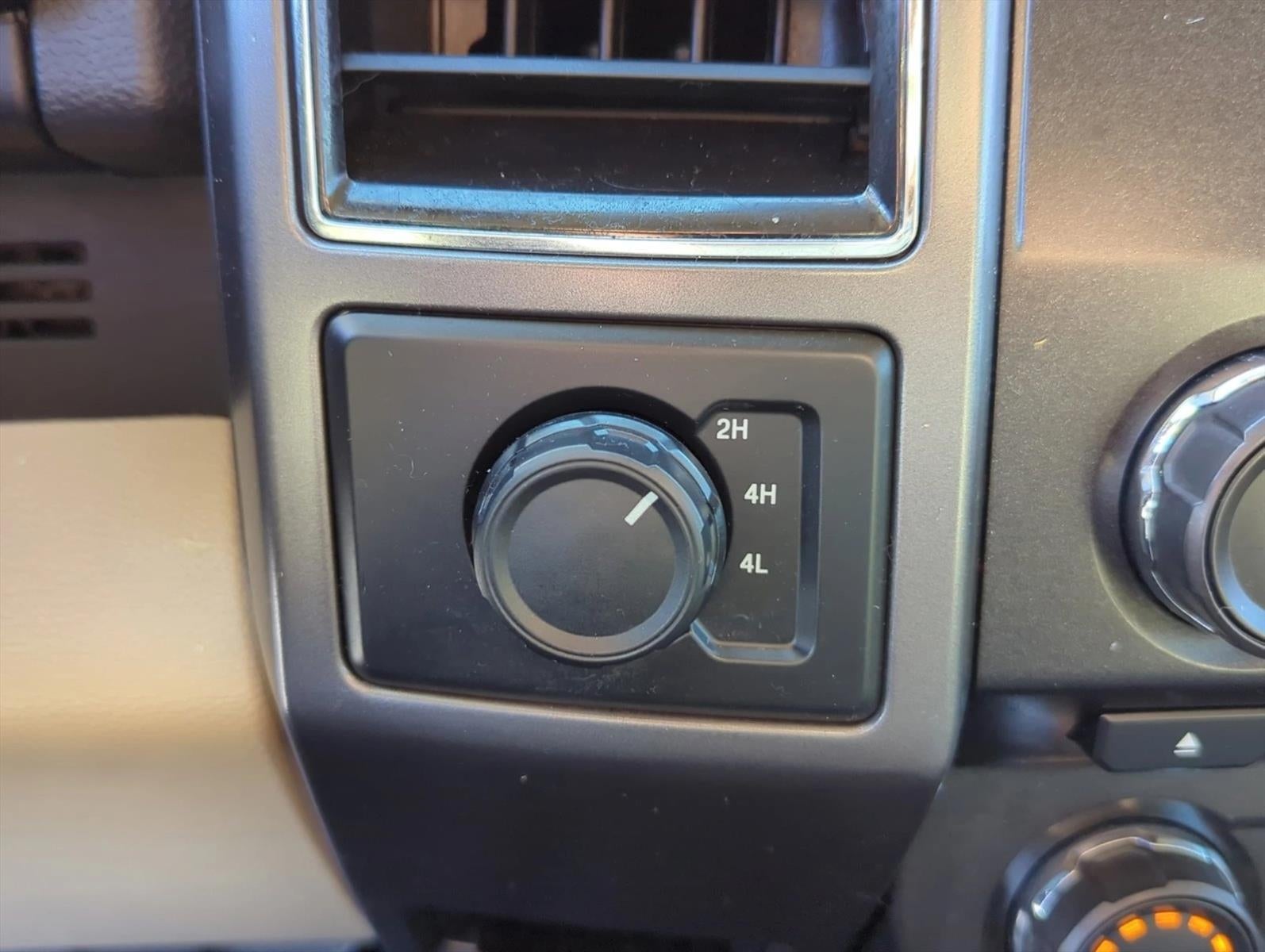 2017 Ford F-150 XLT 4WD SuperCrew 5.5' Box