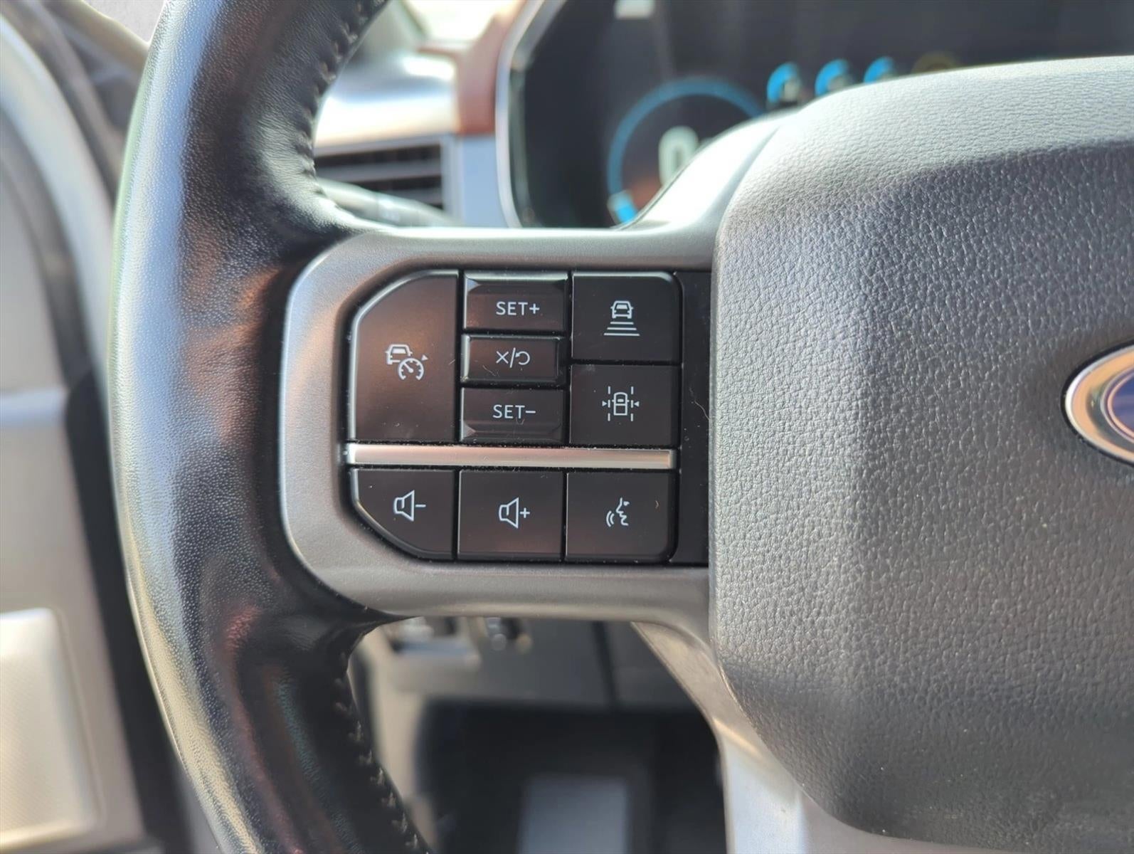 2021 Ford F-150 LARIAT 4WD SuperCrew 5.5' Box