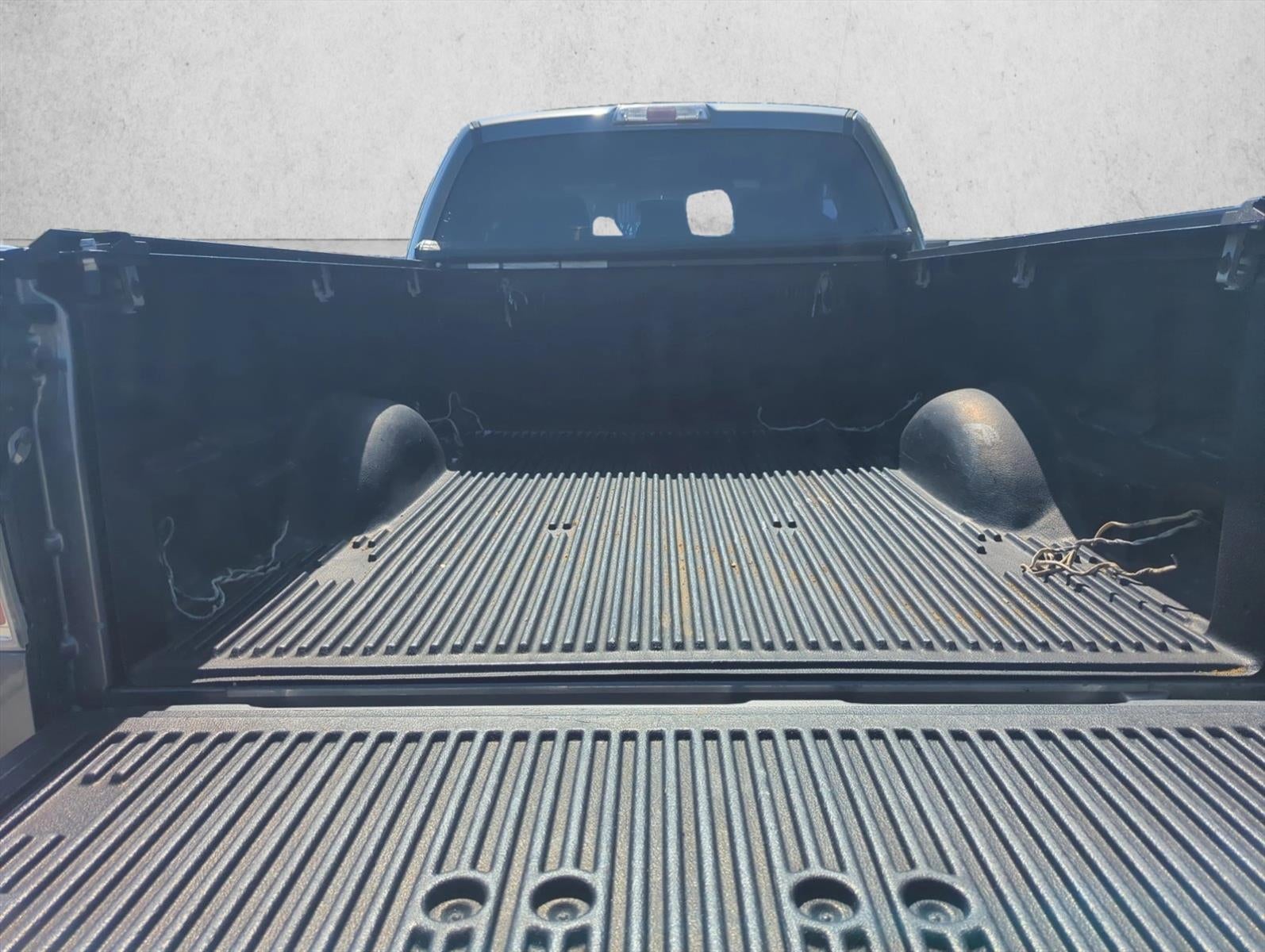 2013 Ford F-150 2WD SuperCab 6-1/2 Ft Box STX