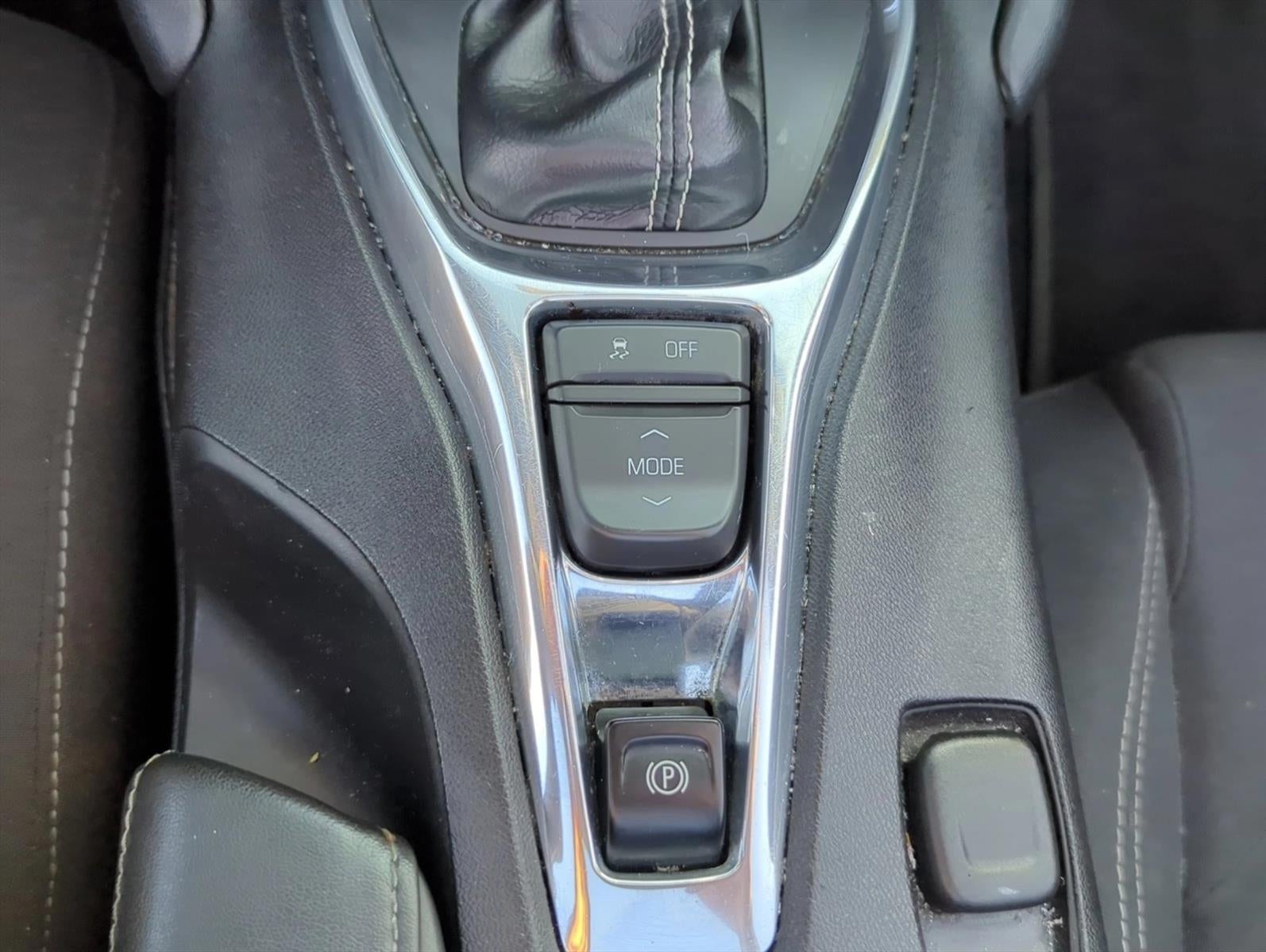 2017 Chevrolet Camaro 2dr Convertible 1LT