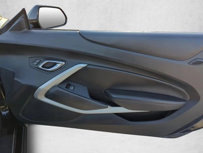 2017 Chevrolet Camaro 2dr Convertible 1LT