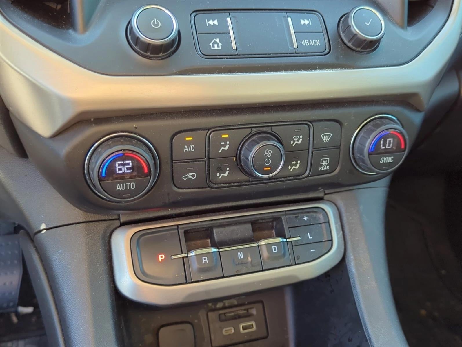 2020 GMC Acadia FWD Denali