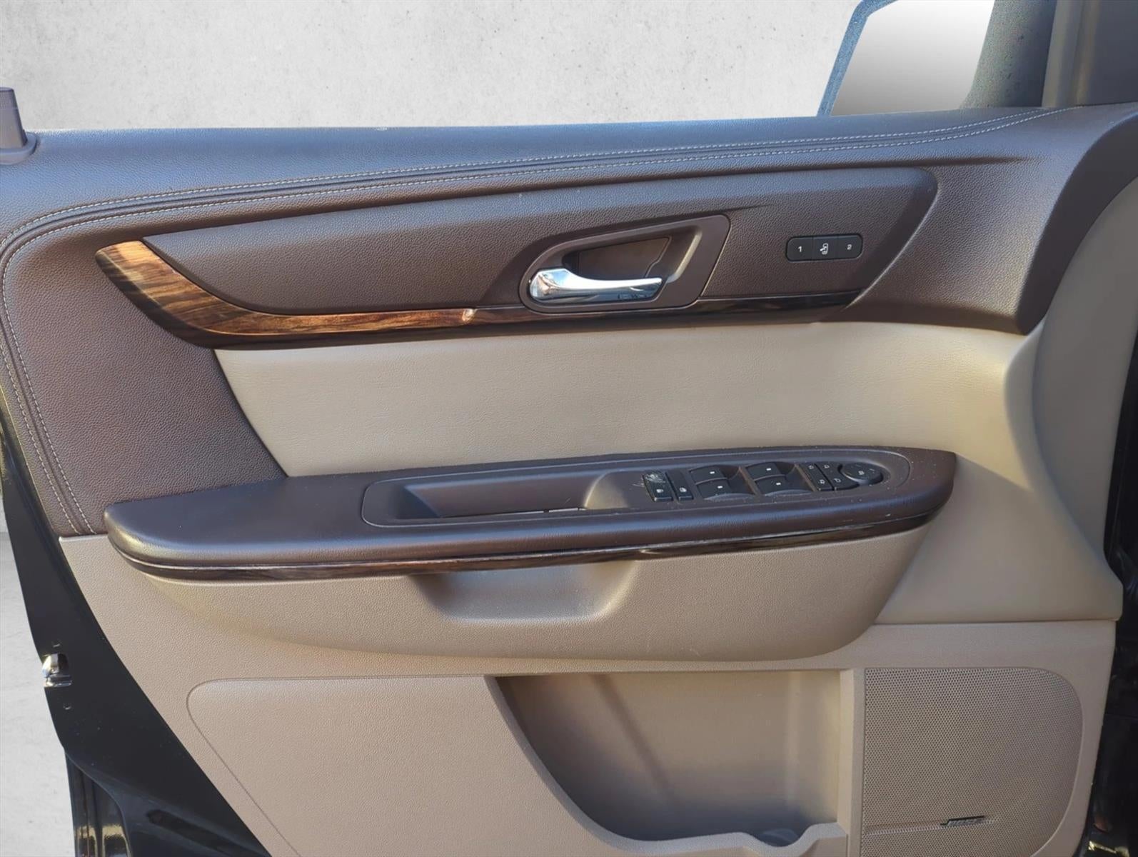 2016 GMC Acadia FWD Denali