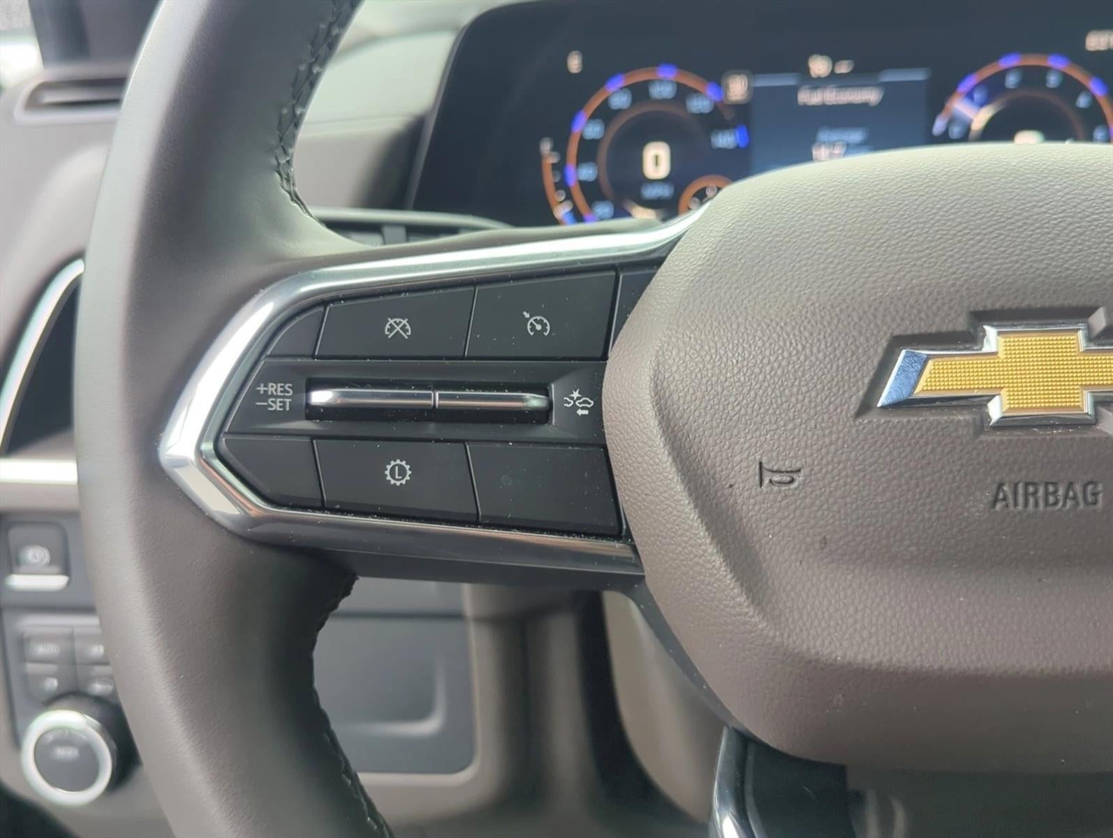 2025 Chevrolet Suburban 4WD LS