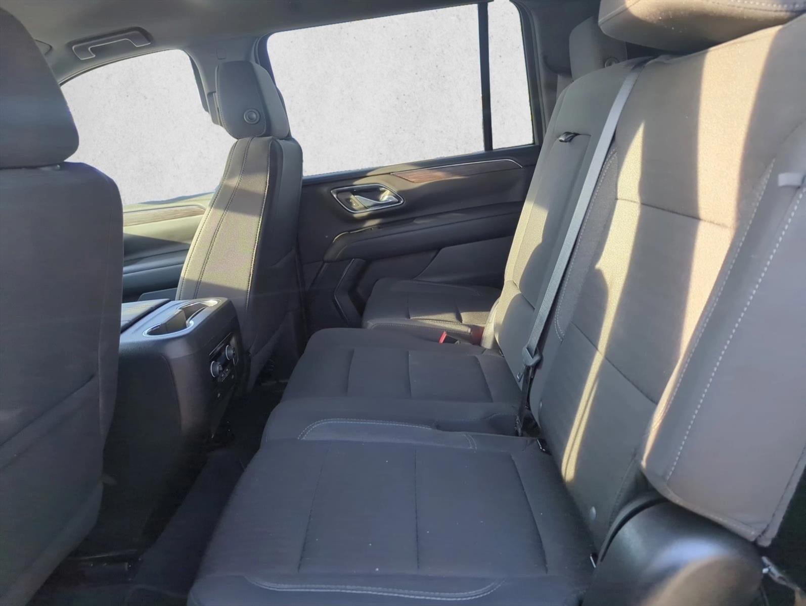 2024 Chevrolet Suburban 2WD LS