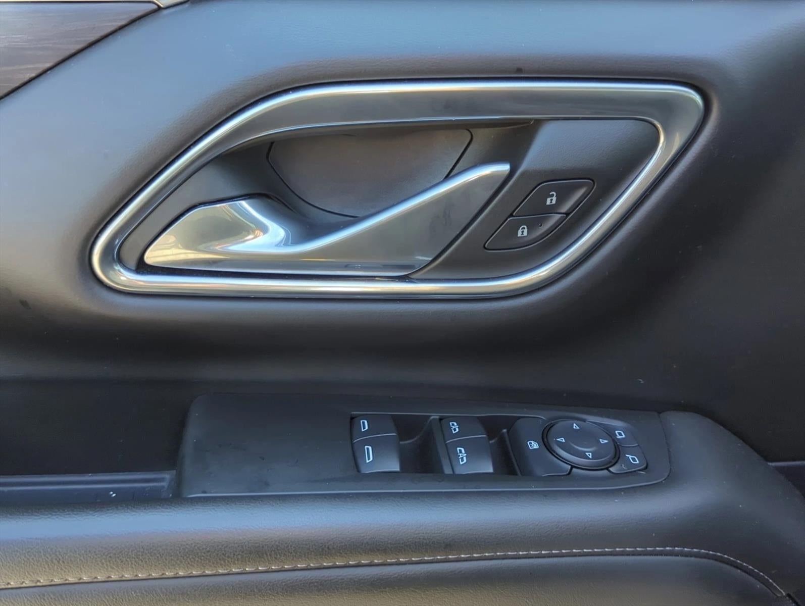 2024 Chevrolet Suburban 2WD LS