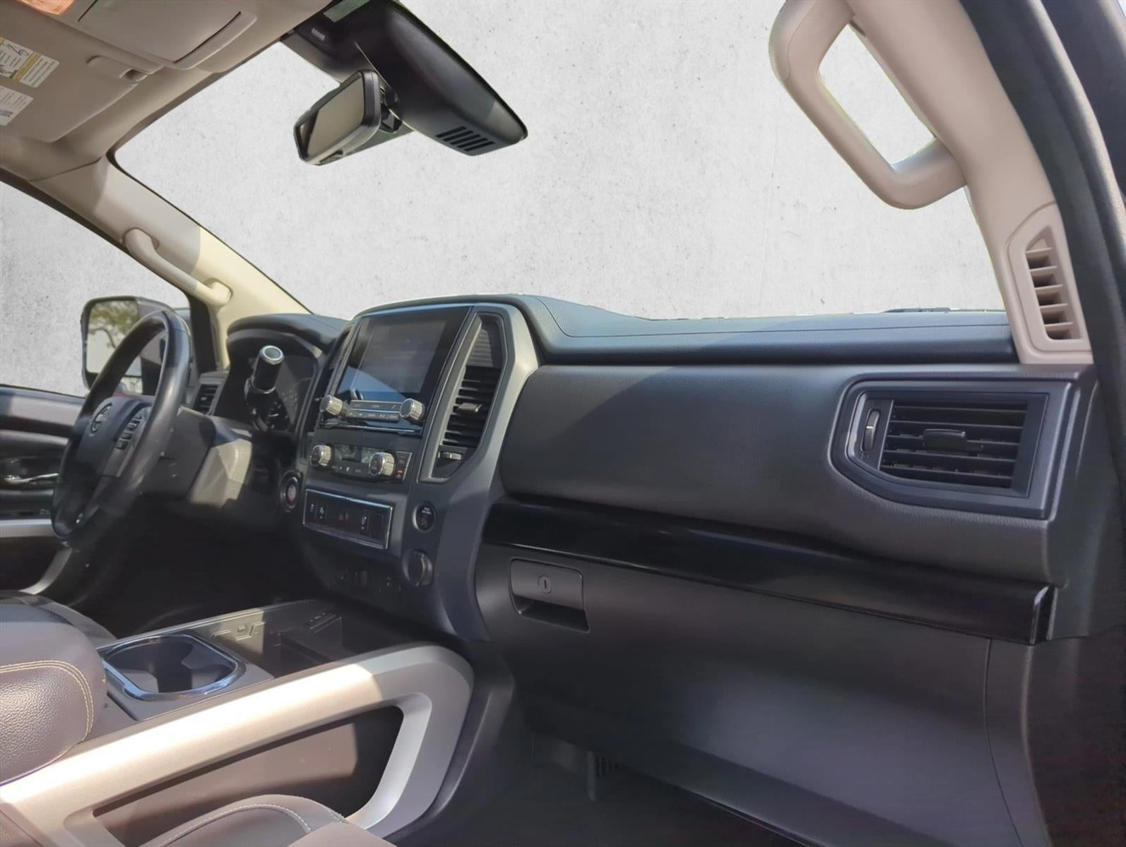 2024 Nissan Titan 4x2 Crew Cab SV