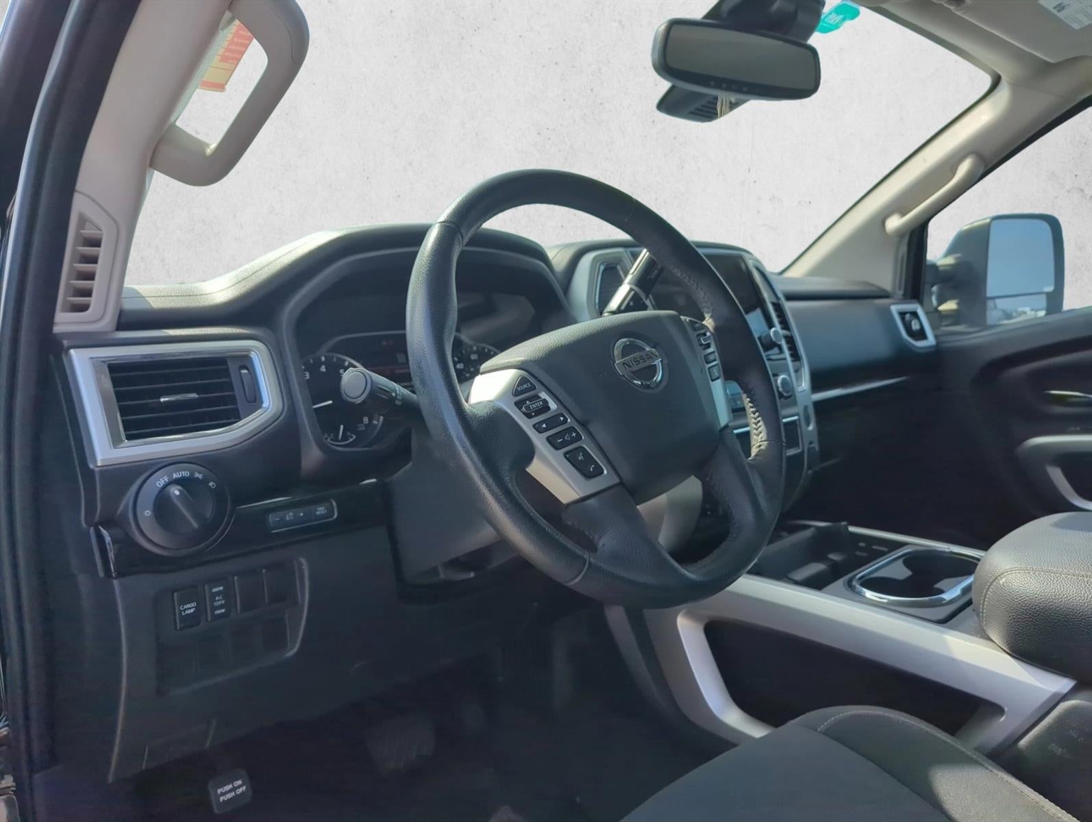 2021 Nissan Titan 4x2 Crew Cab SV