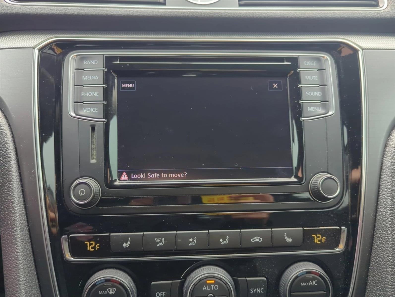 2017 Volkswagen Passat R-Line w/Comfort Pkg Auto