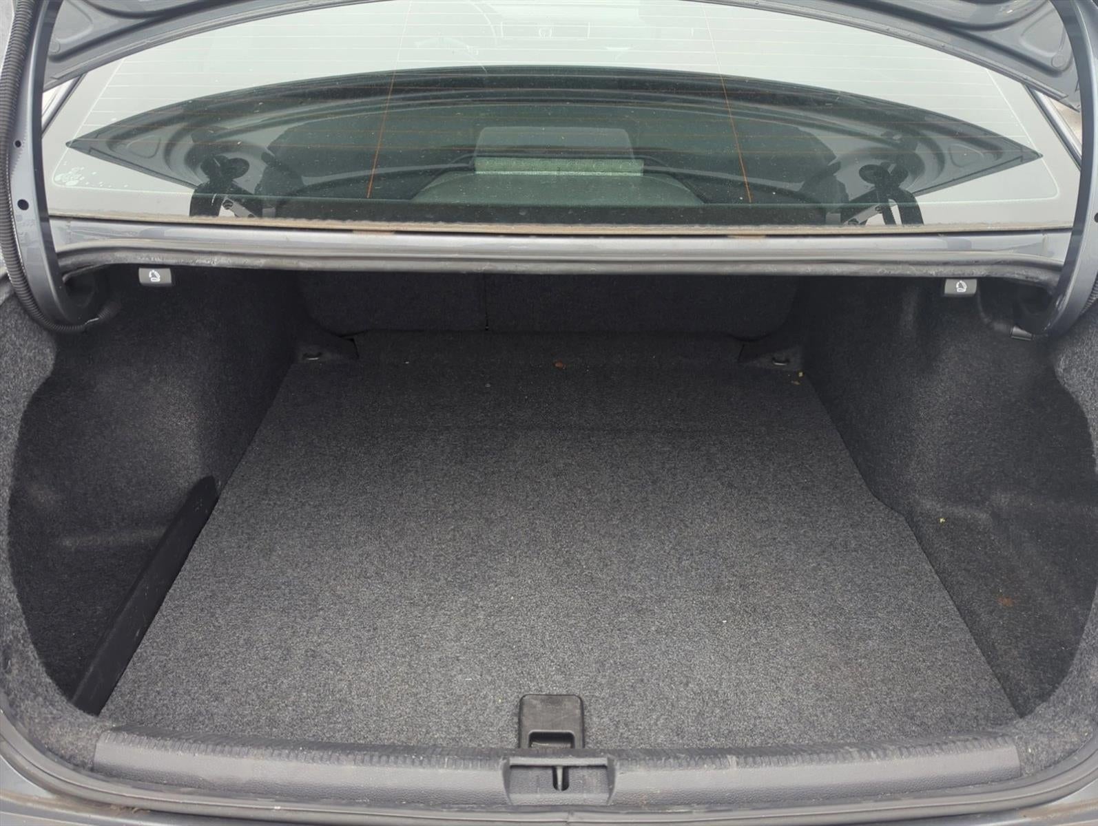 2017 Volkswagen Passat R-Line w/Comfort Pkg Auto