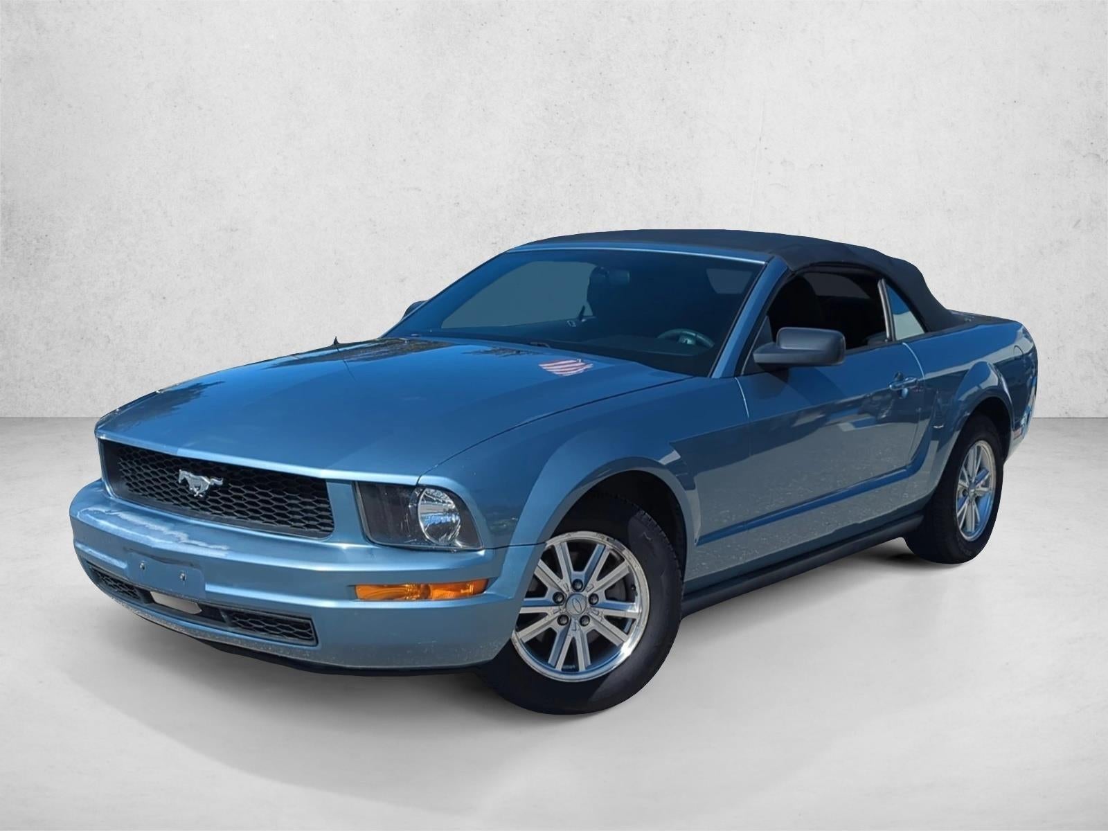 2007 Ford Mustang 2dr Conv Deluxe