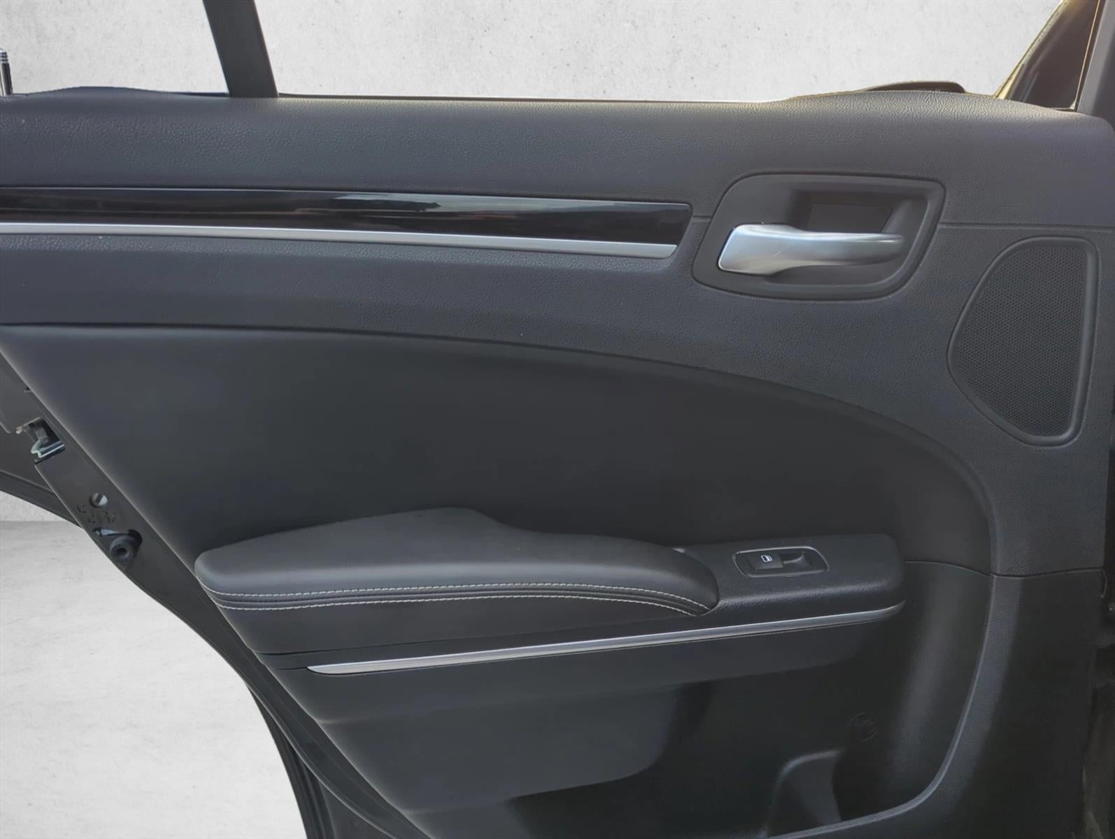 2018 Chrysler 300 300S RWD