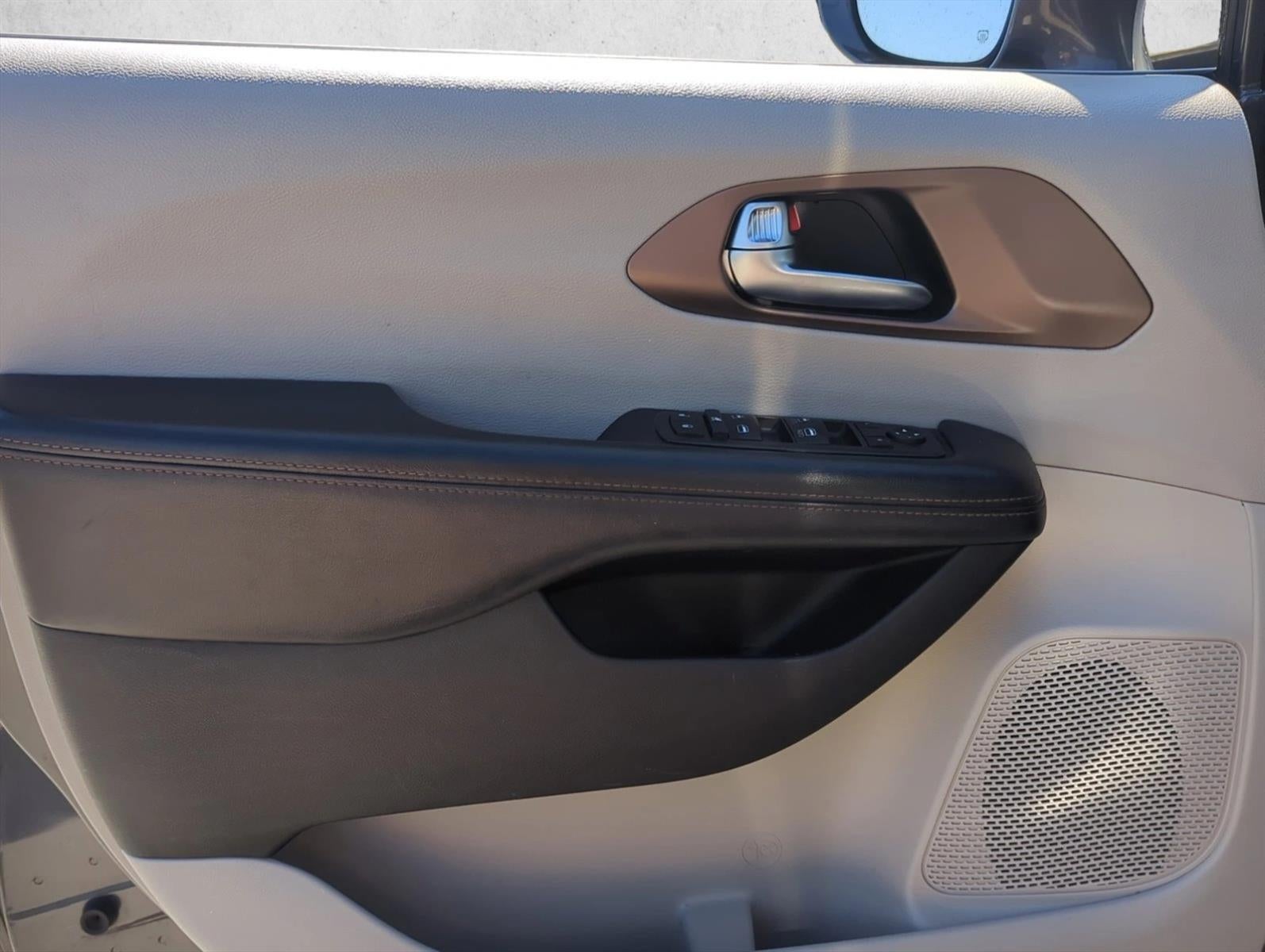 2019 Chrysler Pacifica Touring L FWD