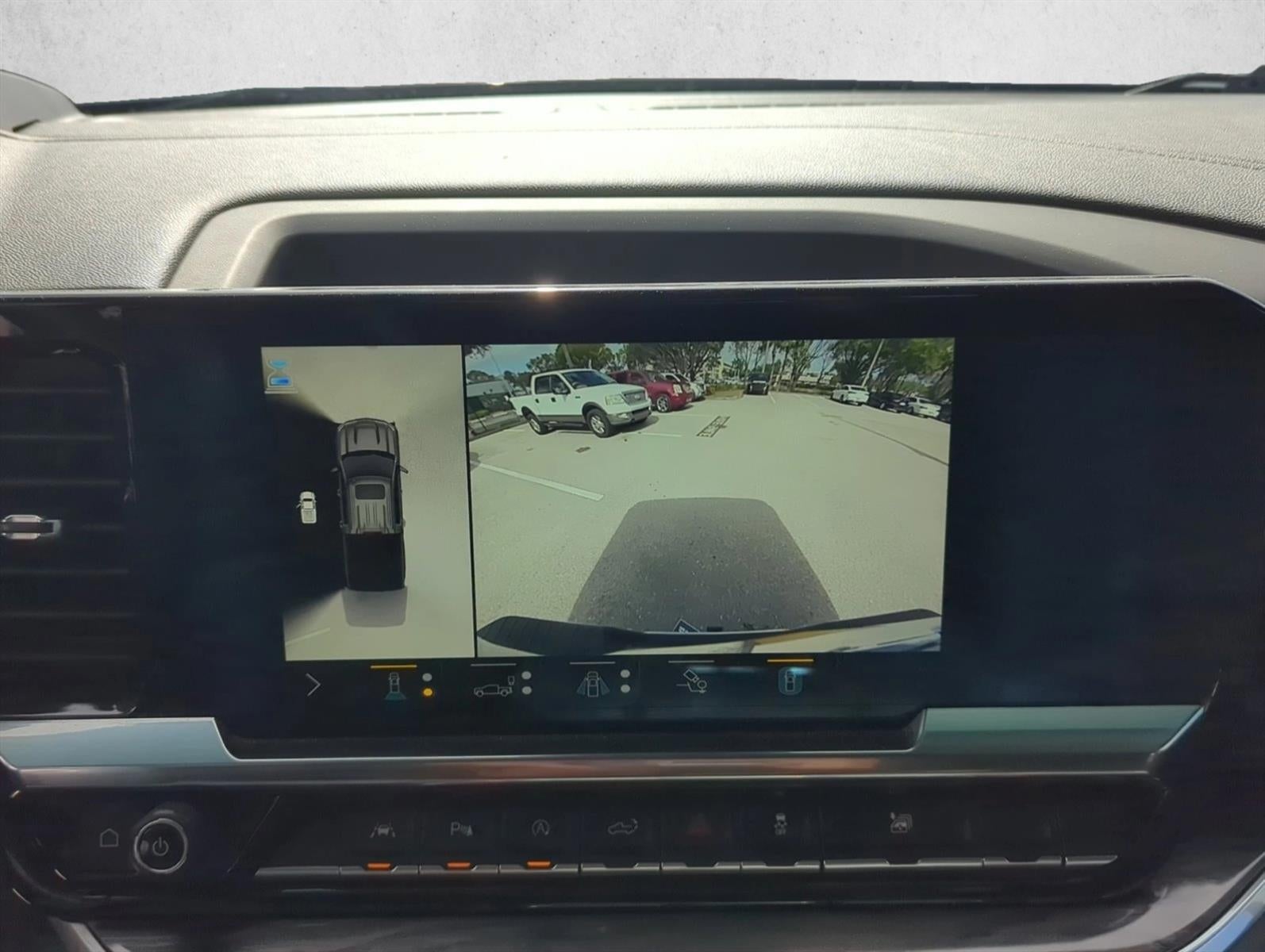 2022 Chevrolet Silverado 1500 Crew Cab Short Box 2-Wheel Drive LTZ