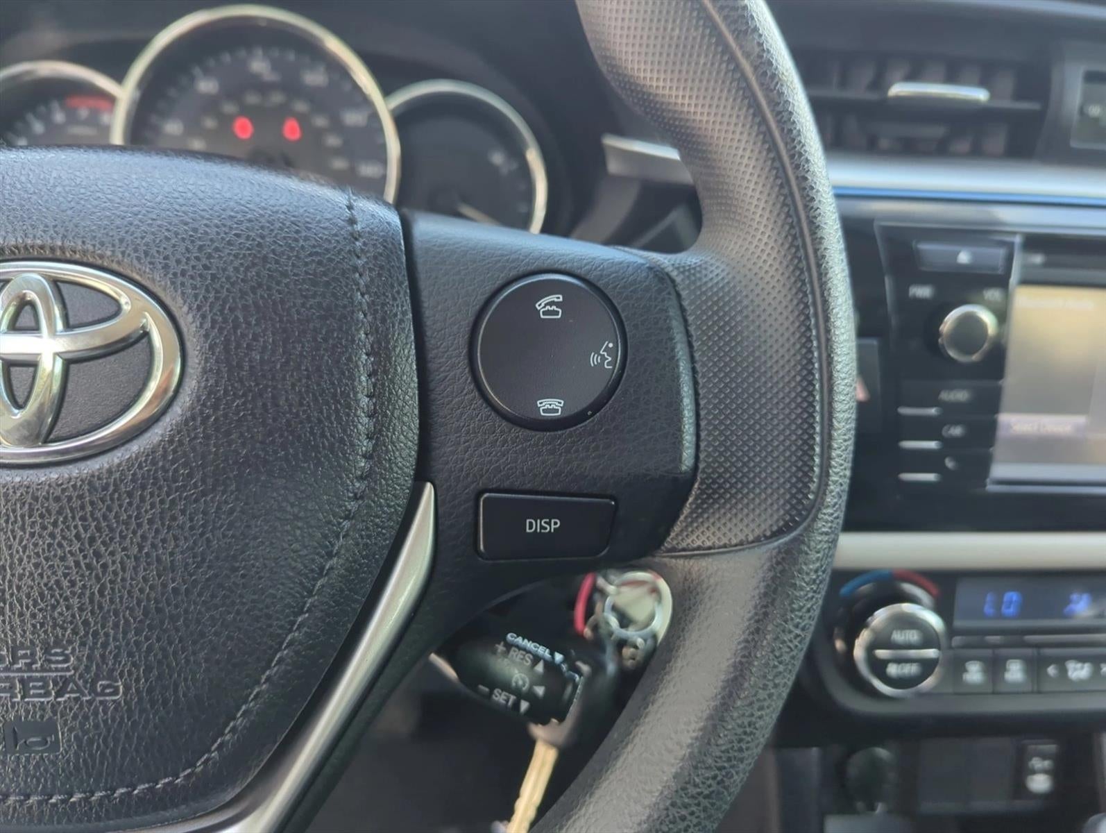 2014 Toyota Corolla 4dr Sdn CVT Auto LE (Natl)