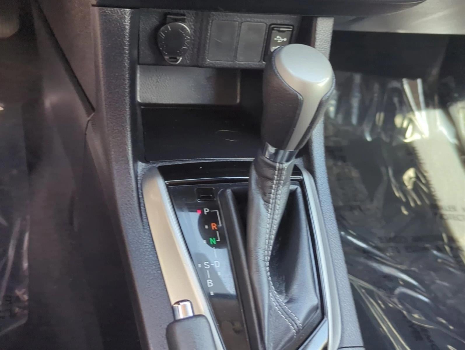 2014 Toyota Corolla 4dr Sdn CVT Auto LE (Natl)
