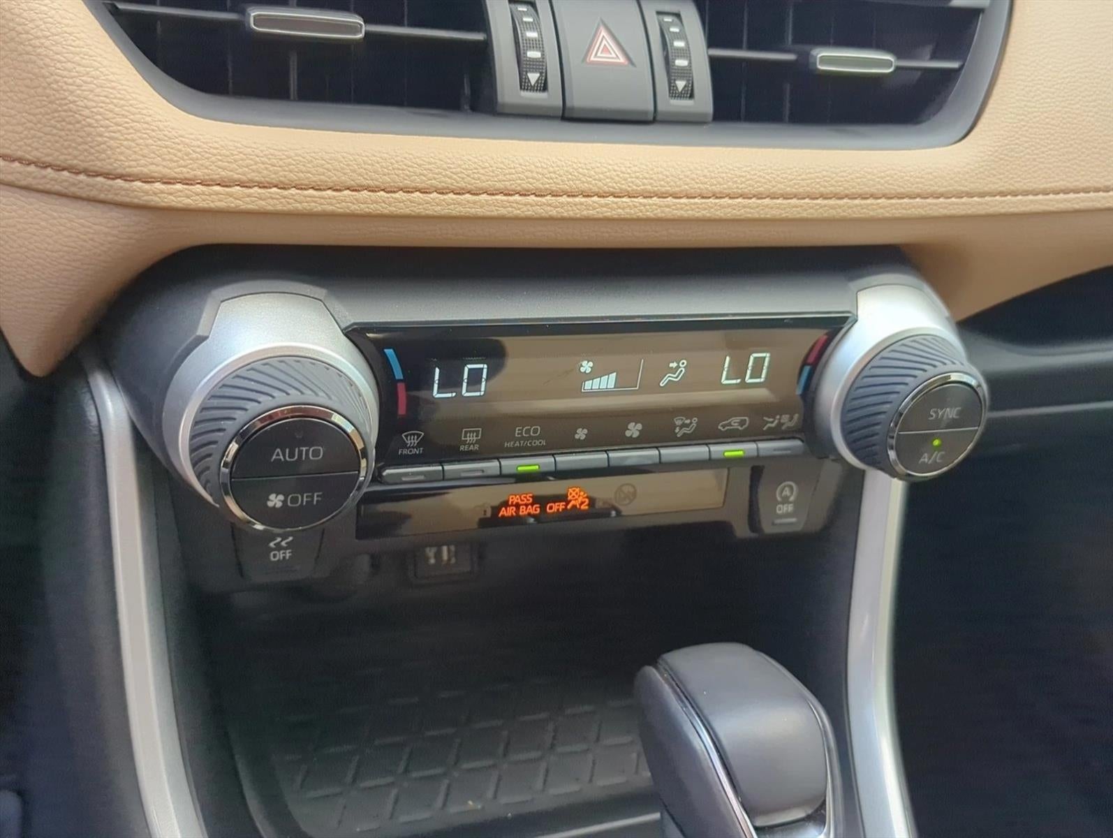 2024 Toyota RAV4 XLE Premium AWD (Natl)