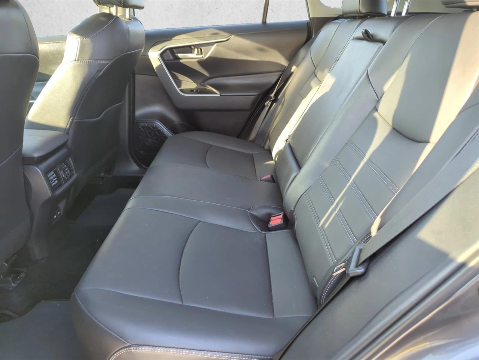 2024 Toyota RAV4 XLE Premium FWD (Natl)